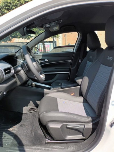 Jeep Avenger 1.2 turbo e-hybrid mhev Upland 4xe 145cv edct6 (5)