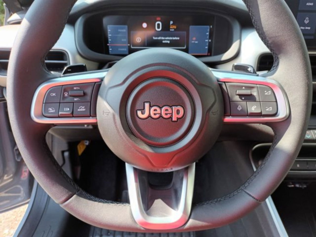 Jeep Avenger 1.2 turbo e-hybrid mhev Upland 4xe 145cv edct6 (12)
