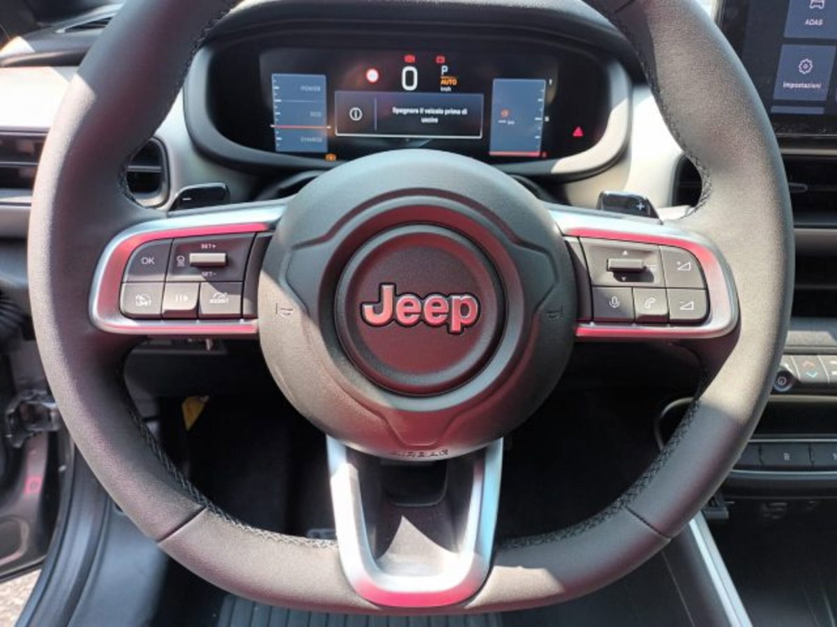 Jeep Avenger 1.2 turbo e-hybrid mhev Upland 4xe 145cv edct6 (12)