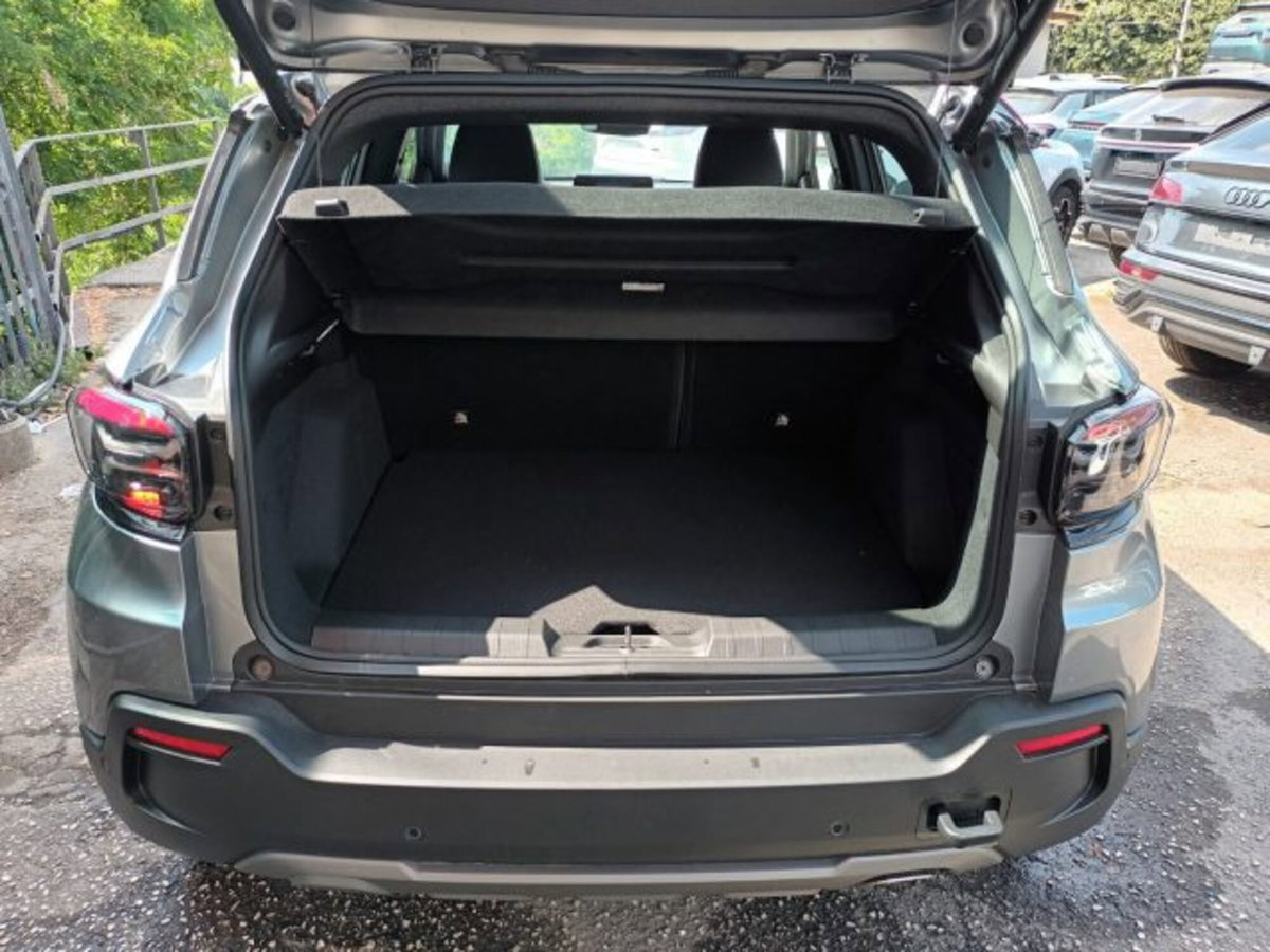 Jeep Avenger 1.2 turbo e-hybrid mhev Upland 4xe 145cv edct6 (15)