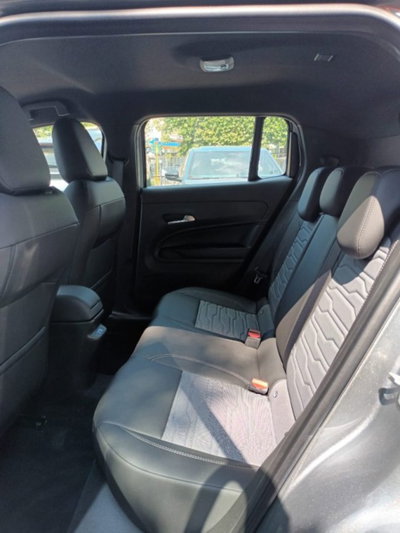 Jeep Avenger 1.2 turbo e-hybrid mhev Upland 4xe 145cv edct6 (5)