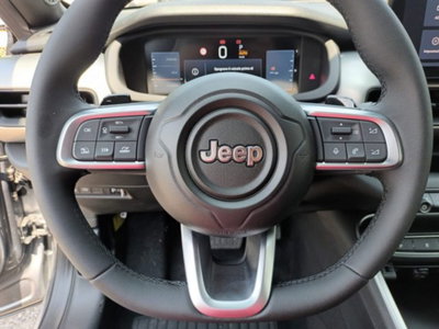 Jeep Avenger 1.2 turbo e-hybrid mhev Upland 4xe 145cv edct6 (14)