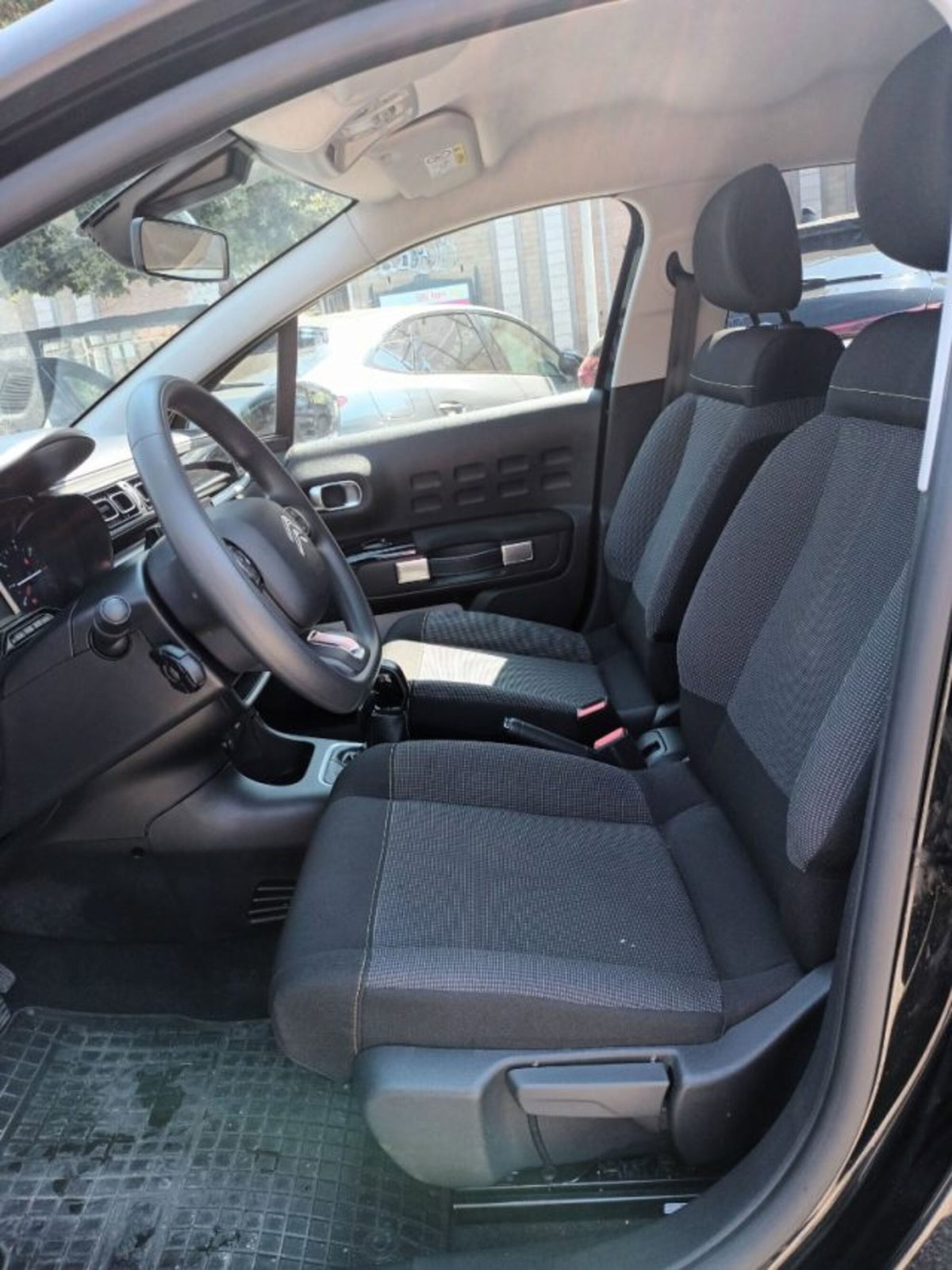 Citroen C3 1.2 puretech Max s&s 83cv neopatentati (5)