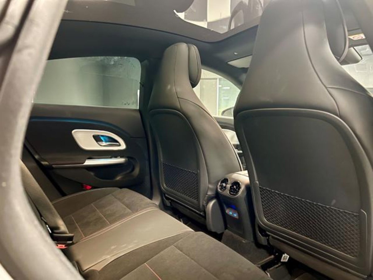 Mercedes-Benz CLA 200 Automatic Premium (9)