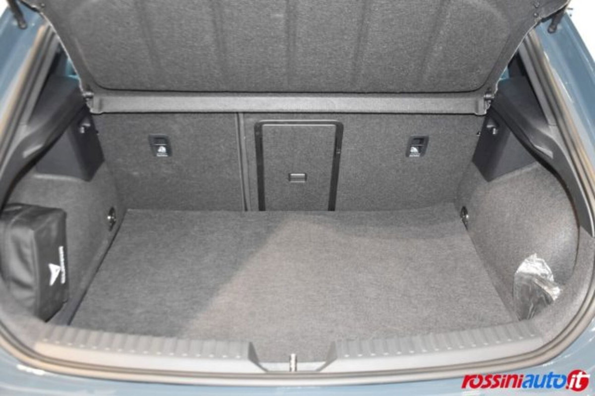 Cupra Leon Leon 1.5 hybrid 150cv dsg (15)