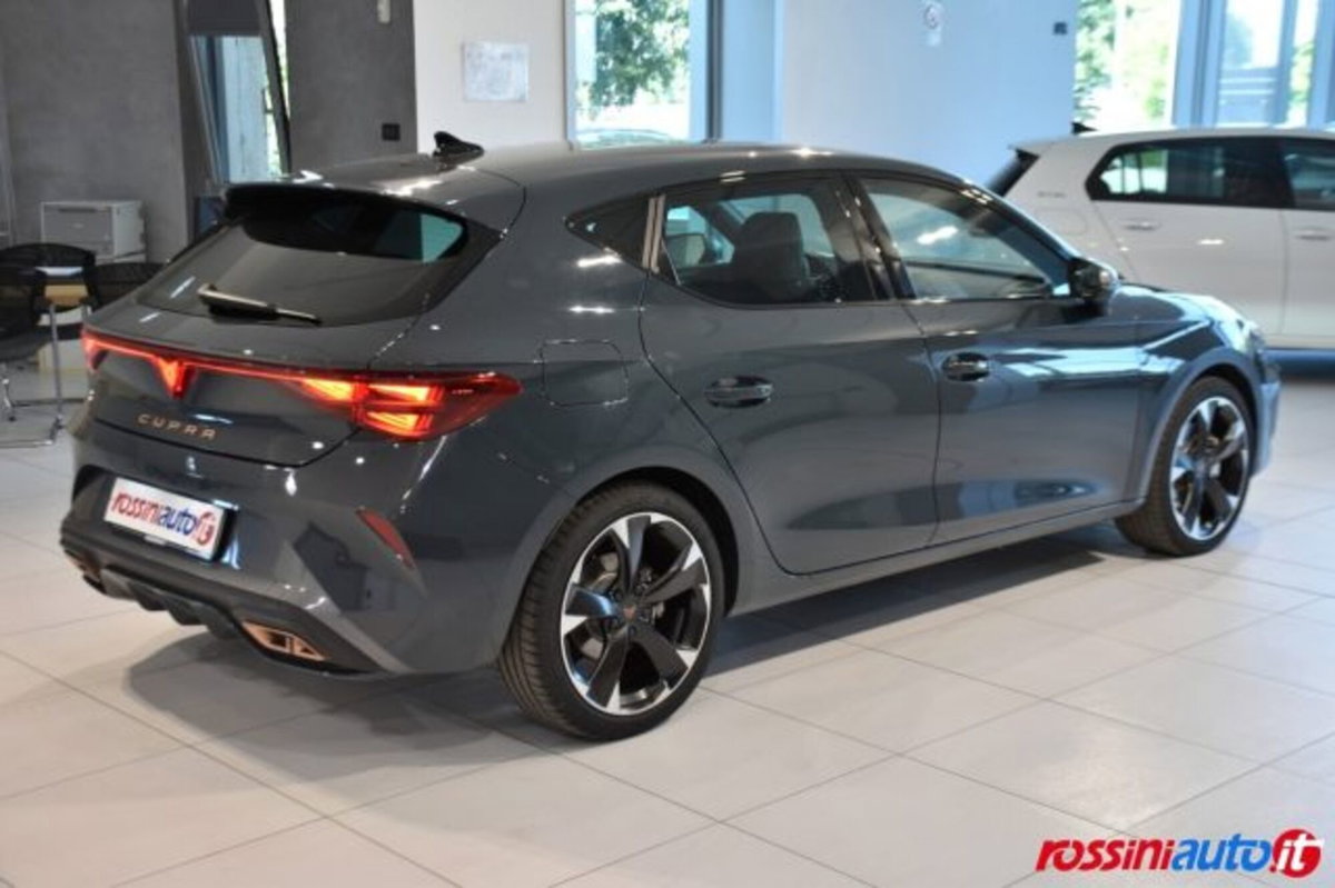 Cupra Leon Leon 1.5 hybrid 150cv dsg (5)