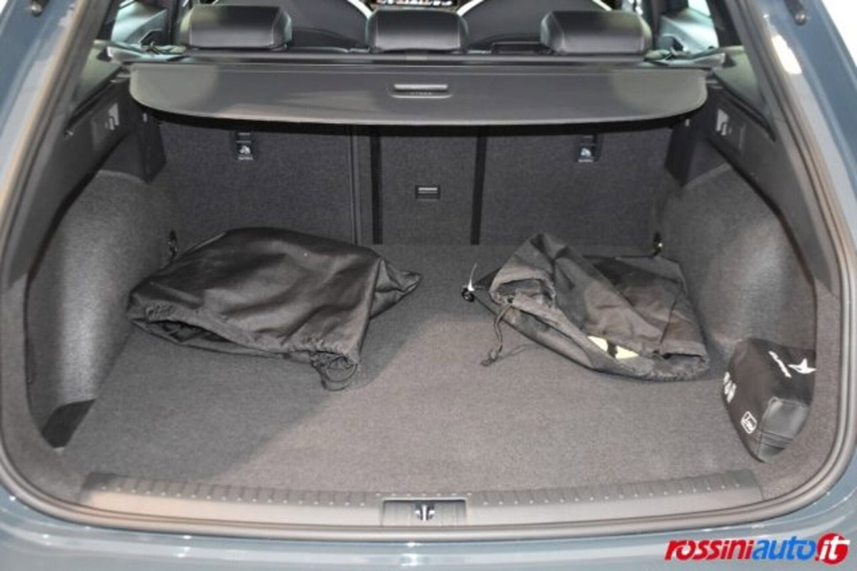 Cupra Leon Station Wagon Leon Sportstourer 1.5 hybrid 150cv dsg (15)