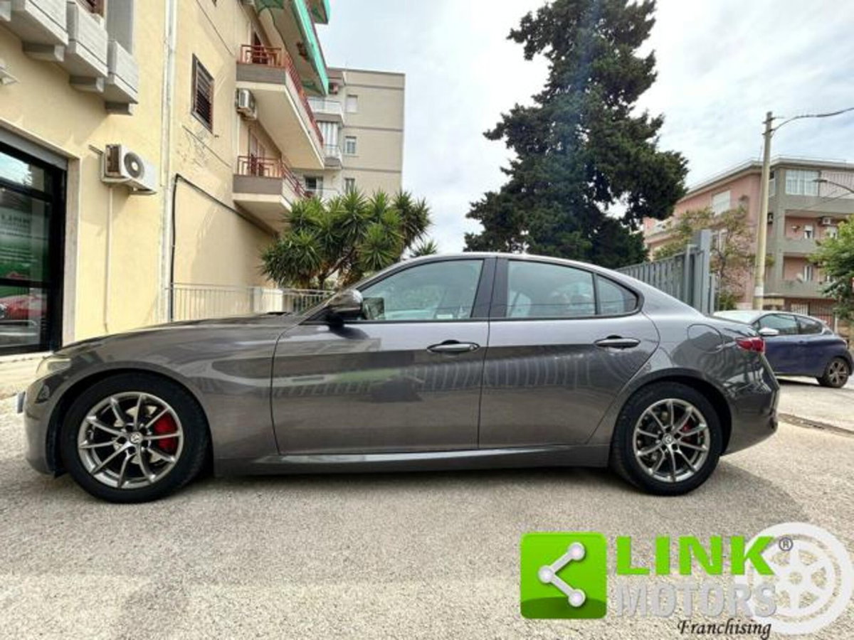 Alfa Romeo Giulia 2.2 Turbodiesel 180 CV AT8 Super (15)