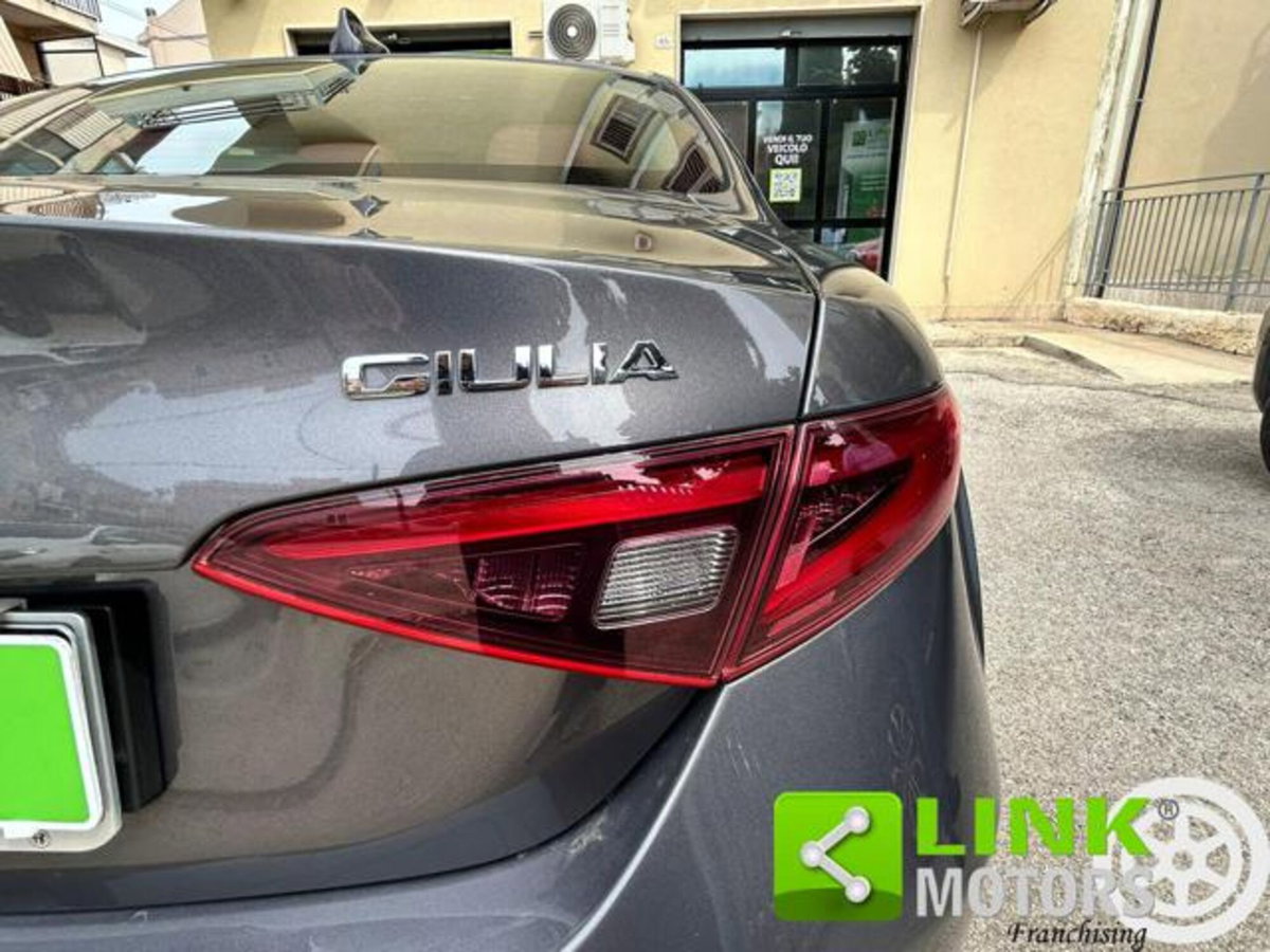 Alfa Romeo Giulia 2.2 Turbodiesel 180 CV AT8 Super (17)