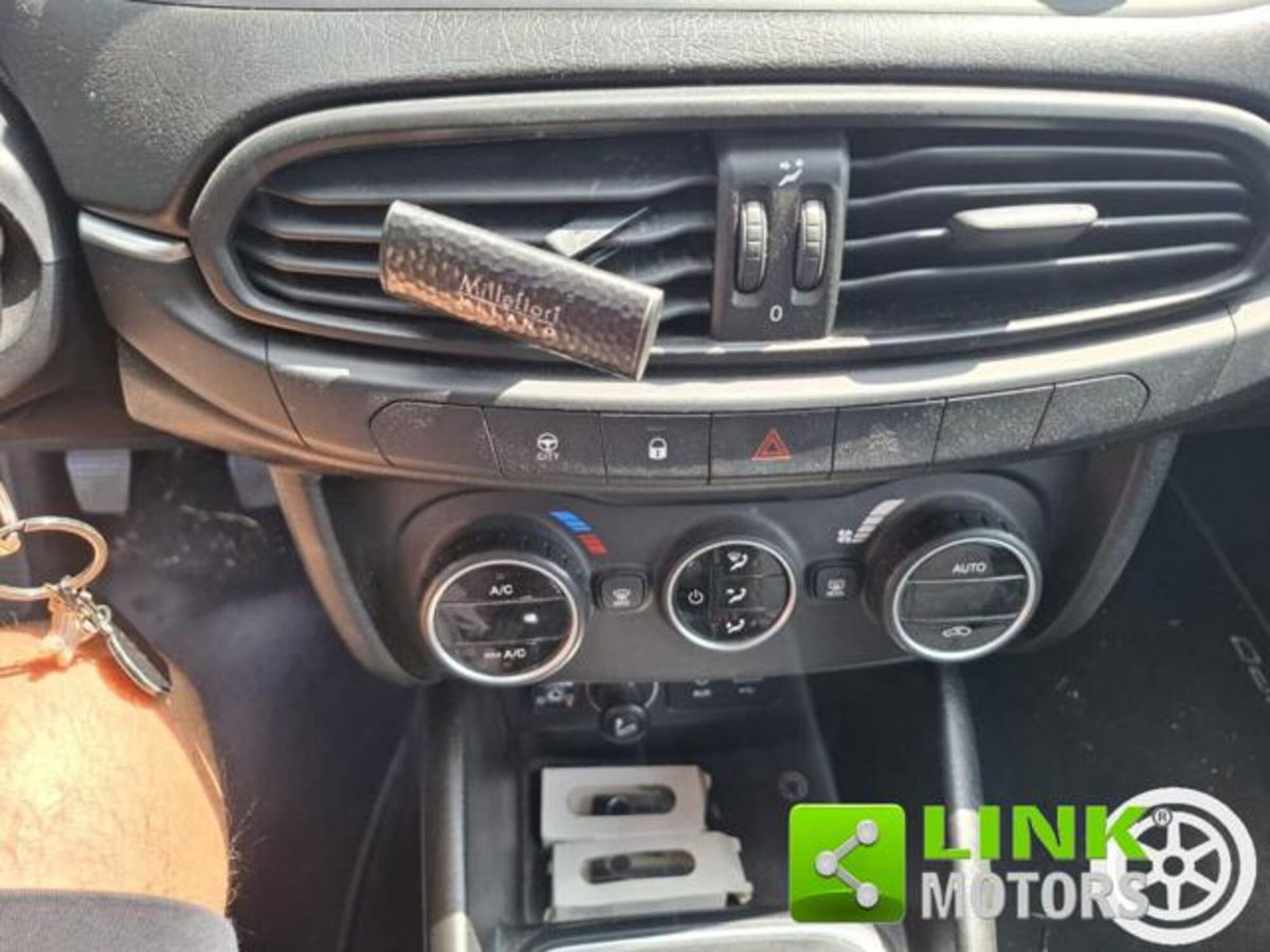 Fiat Tipo Tipo 1.4 T-Jet 120CV GPL 4 porte Easy (17)