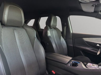 Peugeot 3008 BlueHDi 130 S&S EAT8 GT (18)