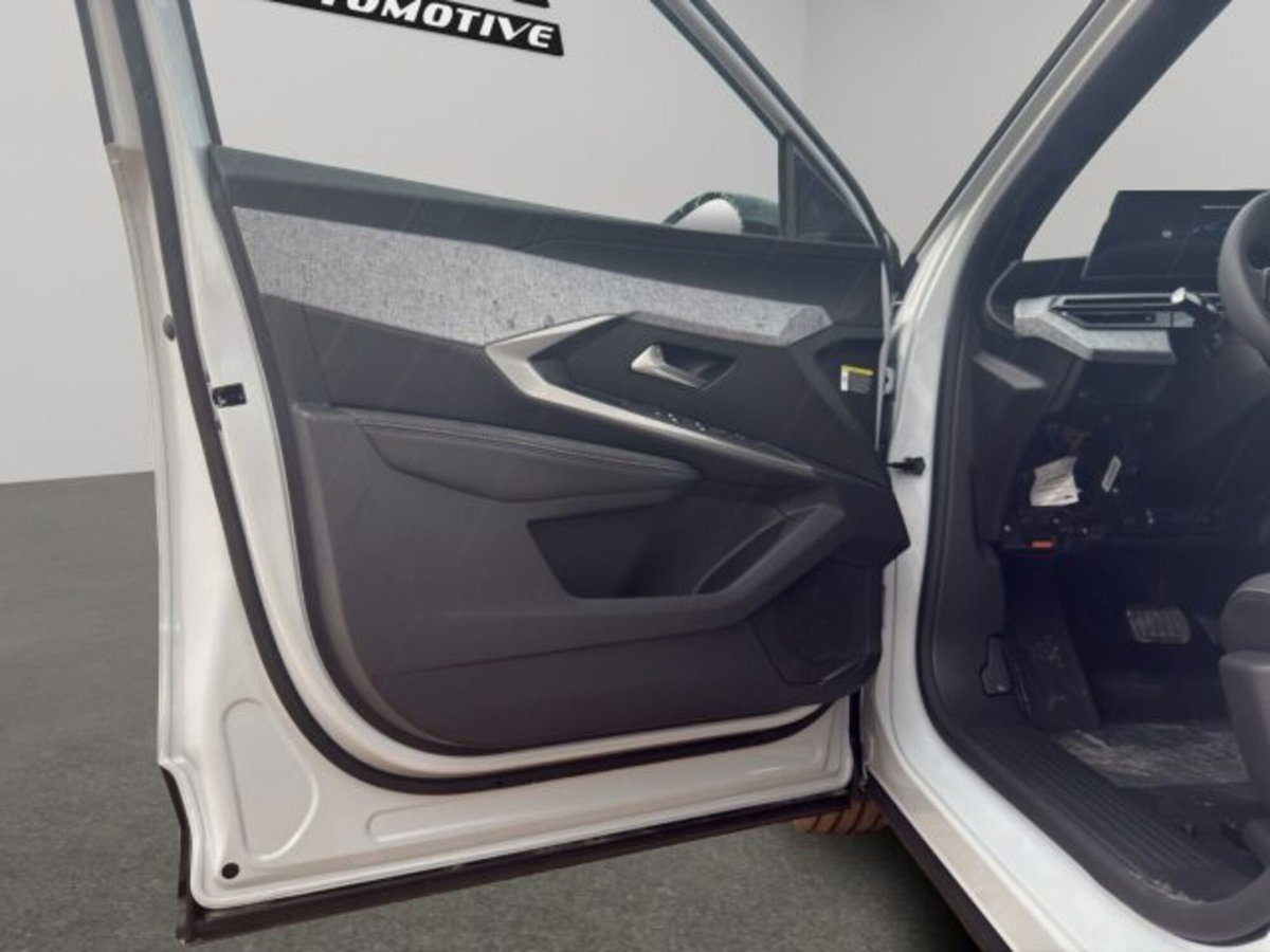 Peugeot 3008 1.2 hybrid GT Exclusive 145cv e-dcs6 (12)