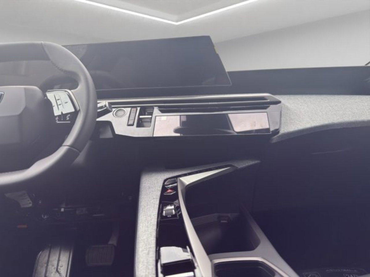 Peugeot 3008 1.2 hybrid GT Exclusive 145cv e-dcs6 (15)
