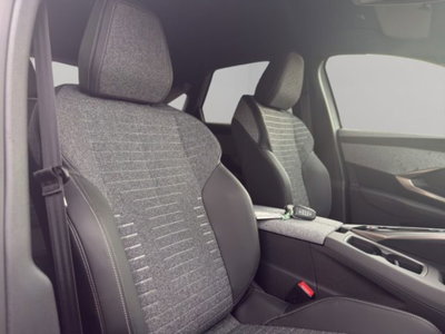 Peugeot 3008 1.2 hybrid GT Exclusive 145cv e-dcs6 (18)