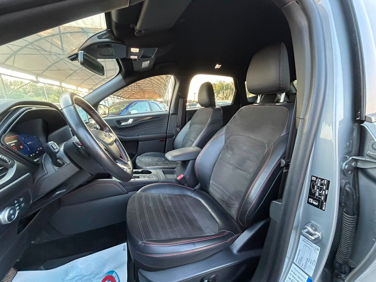 Ford Kuga 2.0 EcoBlue 120 CV aut. 2WD ST-Line X (10)