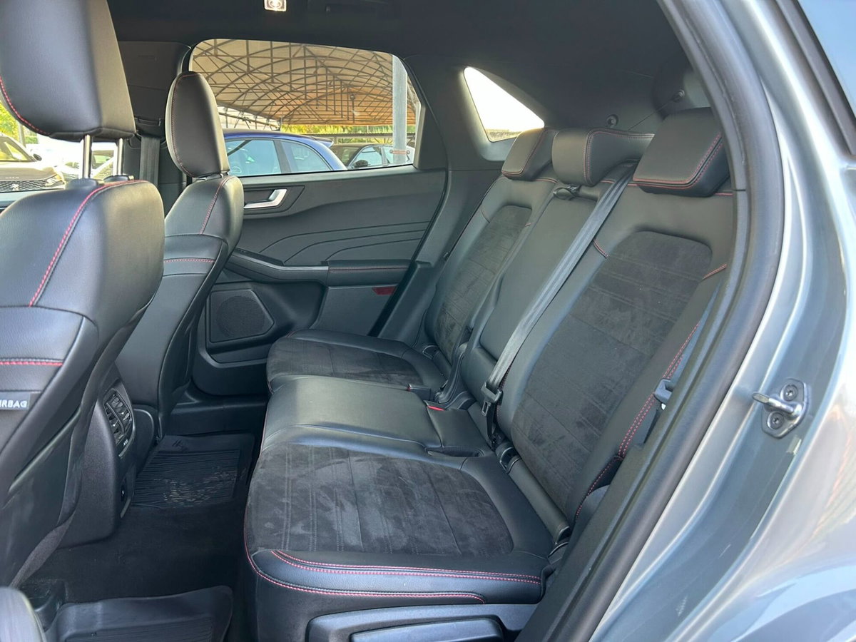 Ford Kuga 2.0 EcoBlue 120 CV aut. 2WD ST-Line X (19)
