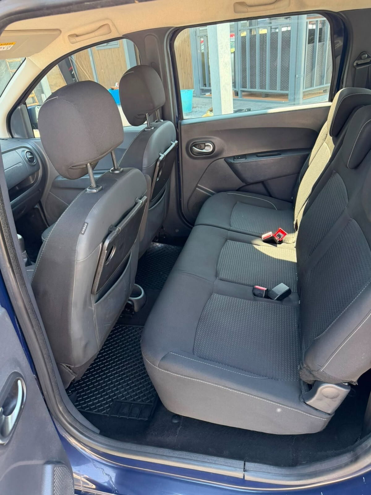 Dacia Lodgy 1.6 100CV Start&Stop GPL 5 posti SS Lauréate Family (10)