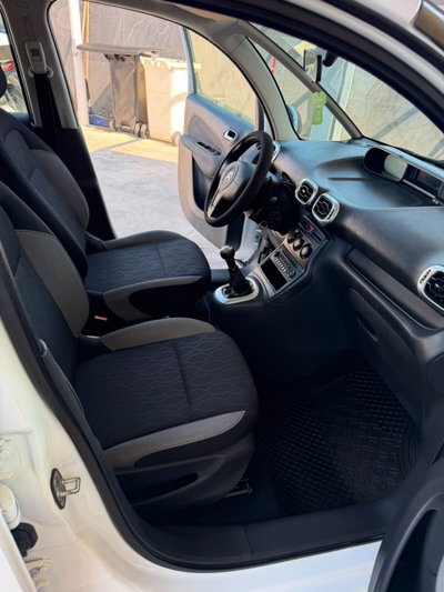 Citroen C3 Picasso 1.6 HDi 90 Exclusive Theatre (13)