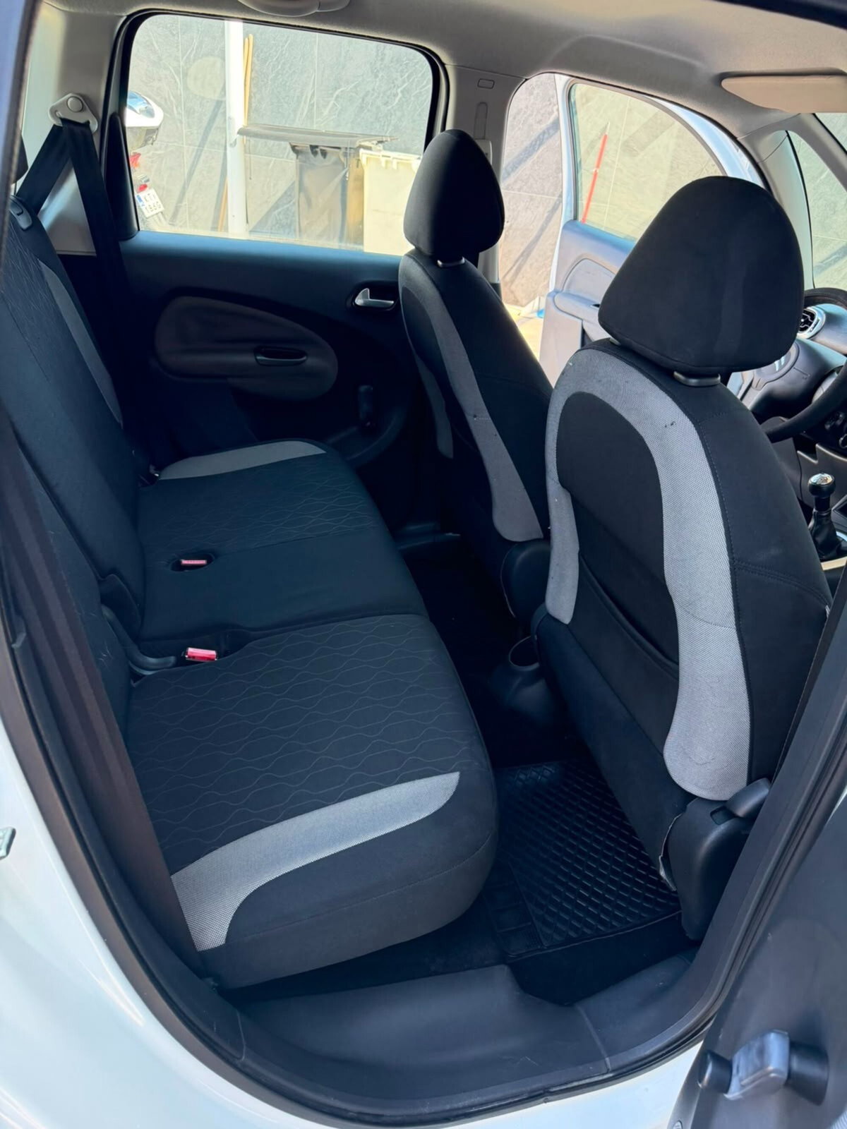 Citroen C3 Picasso 1.6 HDi 90 Exclusive Theatre (14)