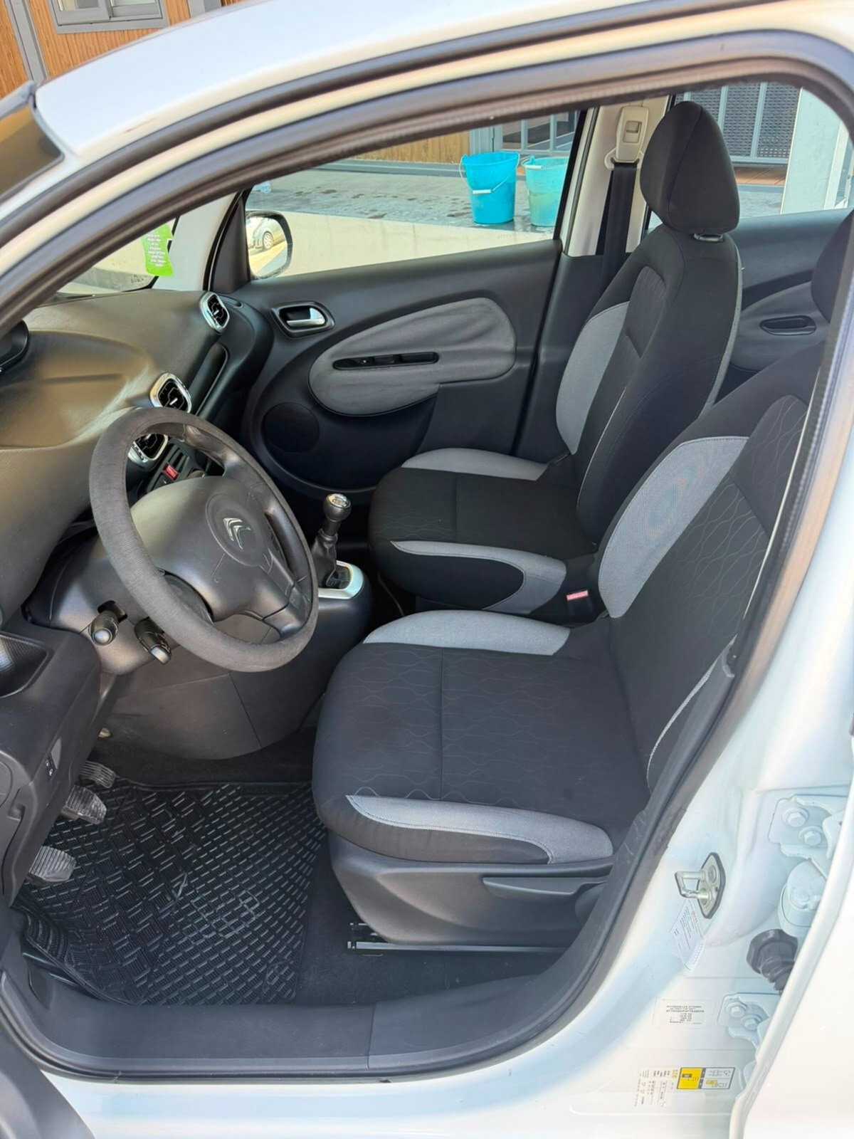 Citroen C3 Picasso 1.6 HDi 90 Exclusive Theatre (7)