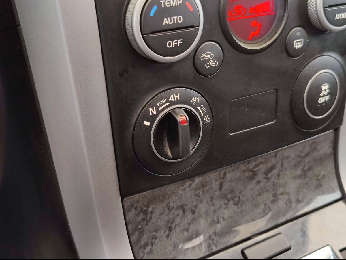 Suzuki Grand Vitara 1.9 DDiS 5 porte Evolution (17)
