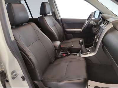 Suzuki Grand Vitara 1.9 DDiS 5 porte Evolution (20)