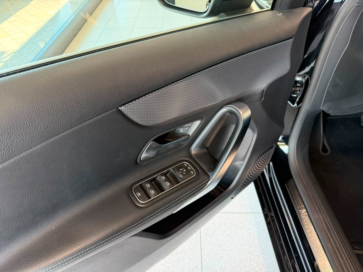 Mercedes-Benz Classe A 180 d Automatic Executive (12)
