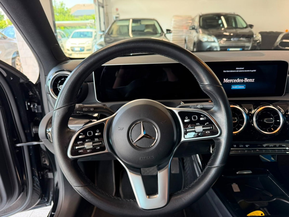 Mercedes-Benz Classe A 180 d Automatic Executive (14)