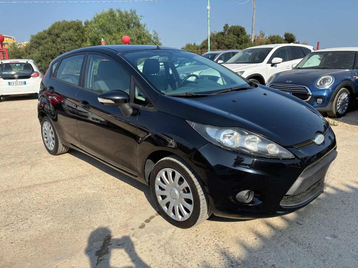 Ford Fiesta 1.4 TDCi 5p. Titanium (2)