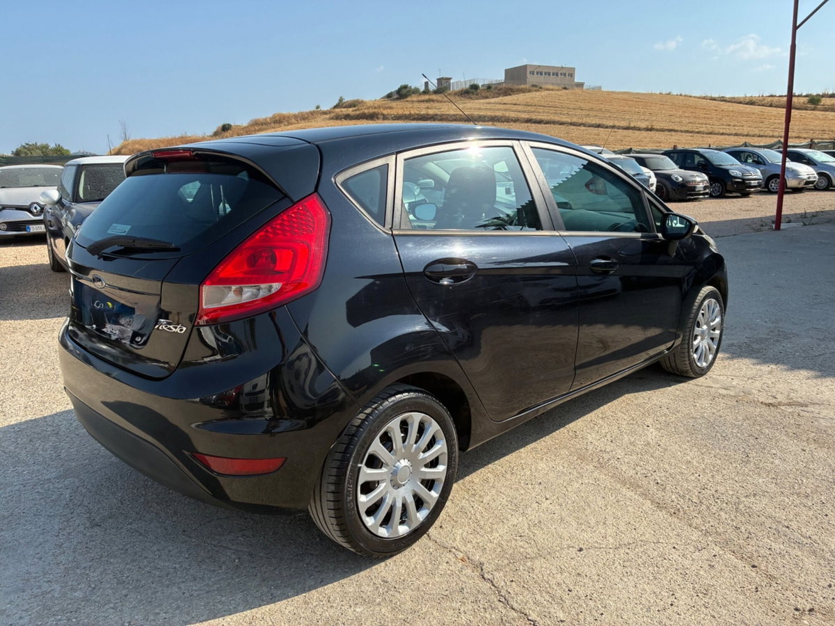 Ford Fiesta 1.4 TDCi 5p. Titanium (3)