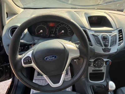 Ford Fiesta 1.4 TDCi 5p. Titanium (9)