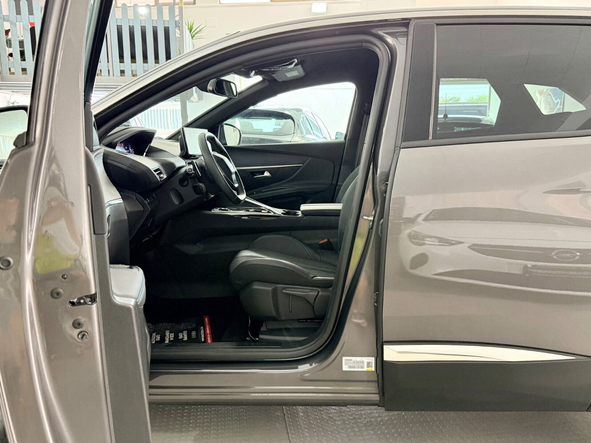 Peugeot 3008 BlueHDi 130 S&S EAT8 Allure Pack (16)
