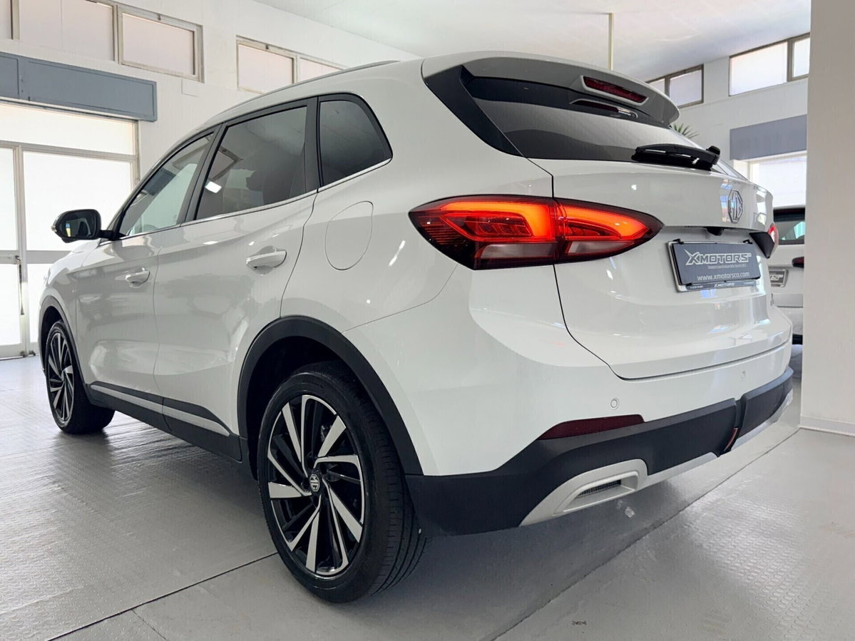 Mg ZS ZS 1.5 Luxury (7)