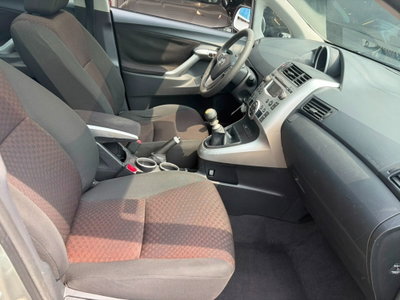 Toyota Verso 1.6 Sol 7 posti (10)