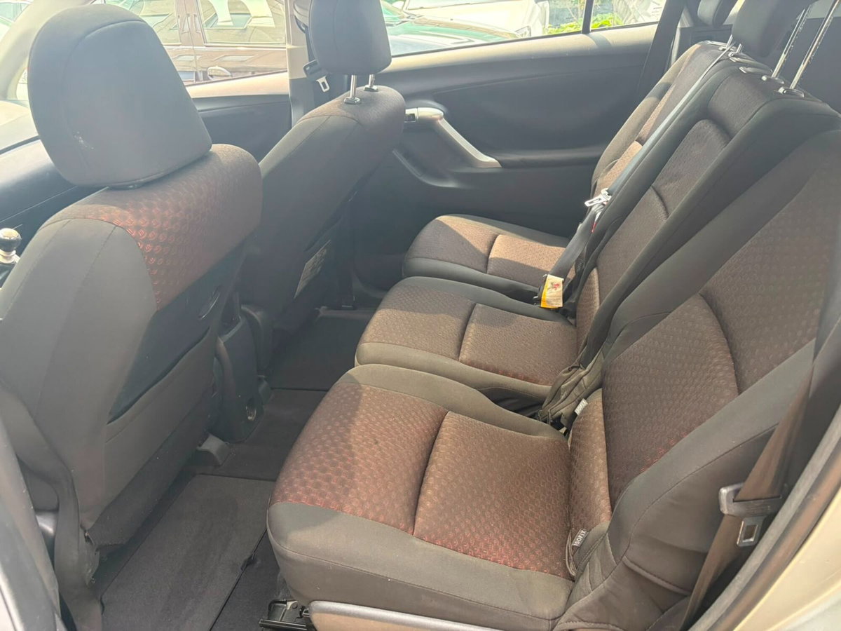 Toyota Verso 1.6 Sol 7 posti (9)