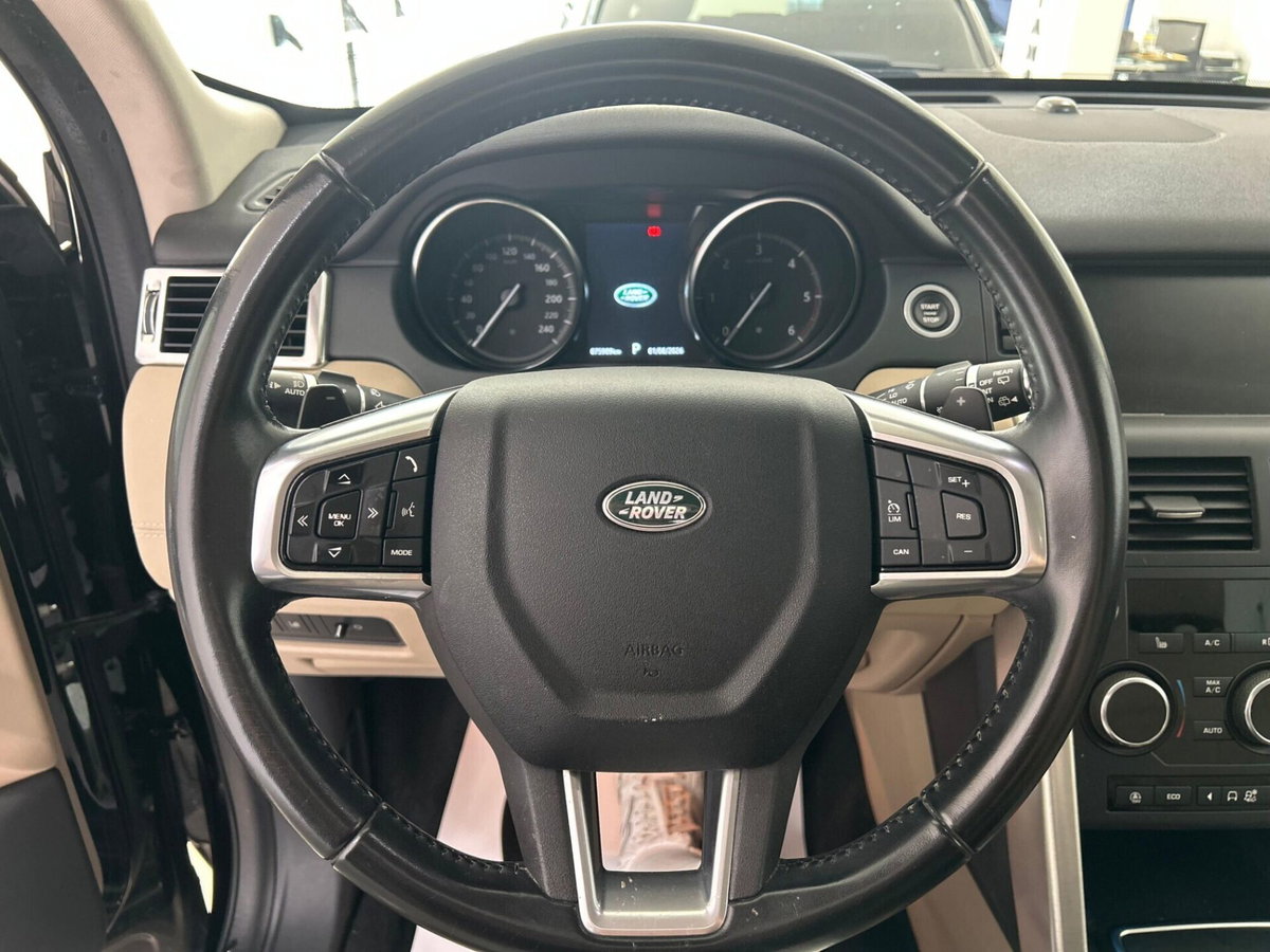 Land Rover Discovery Sport 2.0 TD4 150 CV HSE (17)