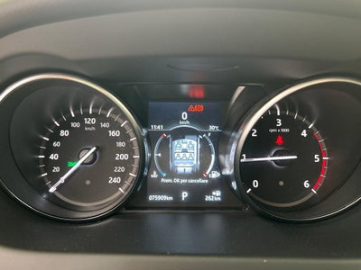 Land Rover Discovery Sport 2.0 TD4 150 CV HSE (19)
