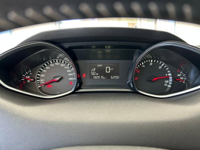 Peugeot 308 SW BlueHDi 120 S&S Business (18)