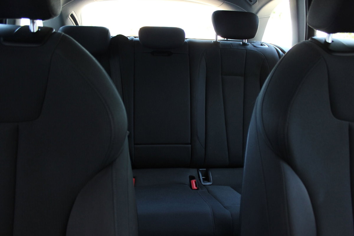 Audi A4 2.0 TDI 150 CV ultra S tronic Business Sport (12)