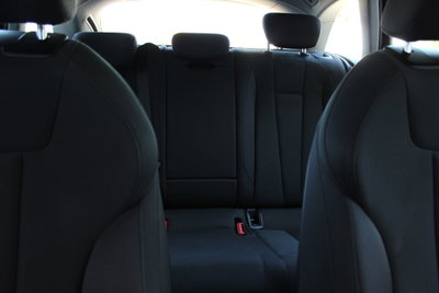 Audi A4 2.0 TDI 150 CV ultra S tronic Business Sport (12)