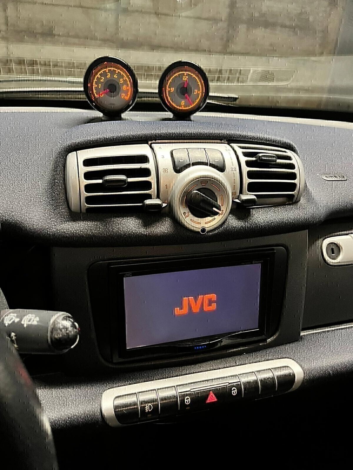 smart Fortwo 1000 52 kW MHD coupé passion (14)