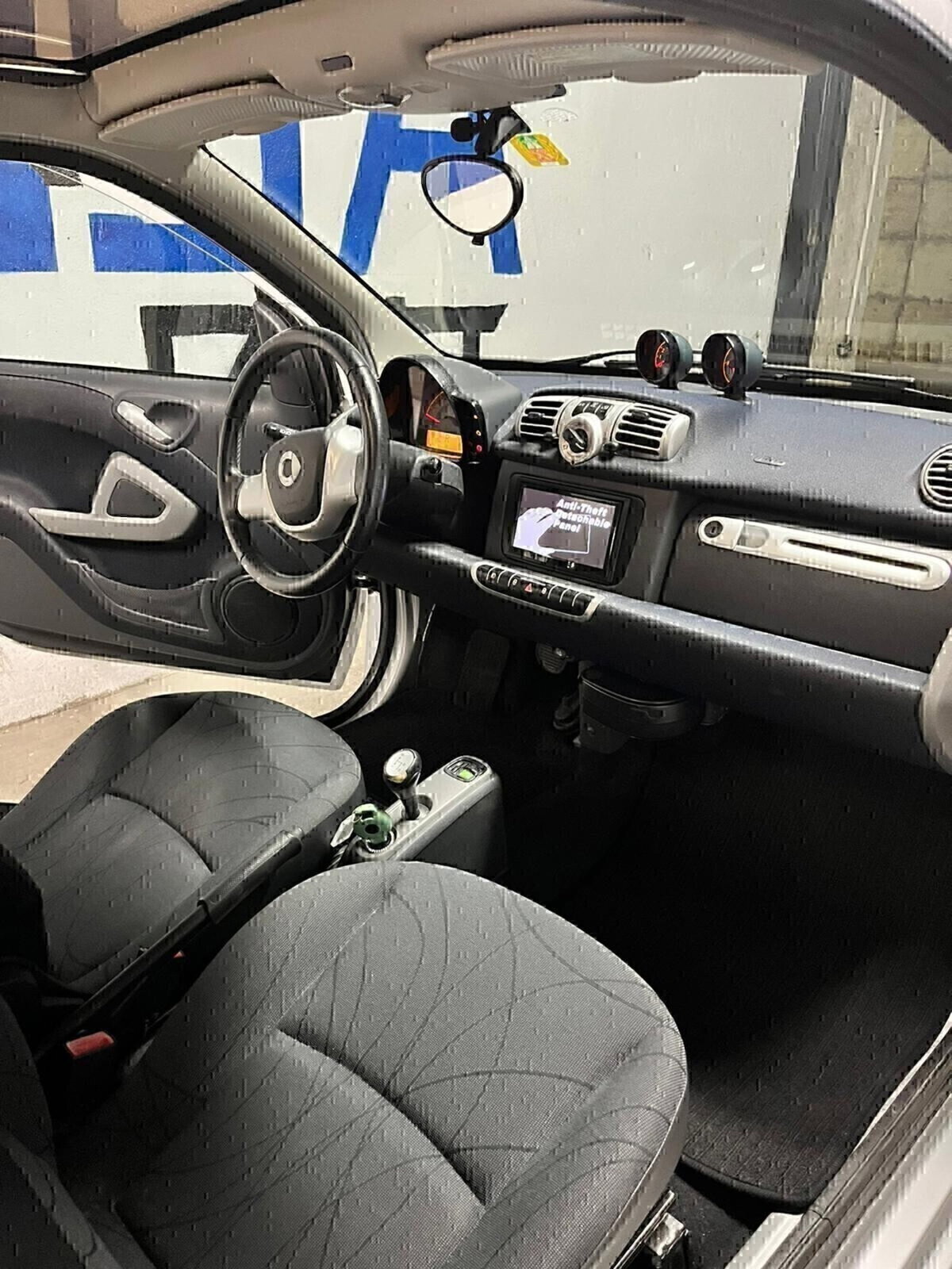 smart Fortwo 1000 52 kW MHD coupé passion (17)