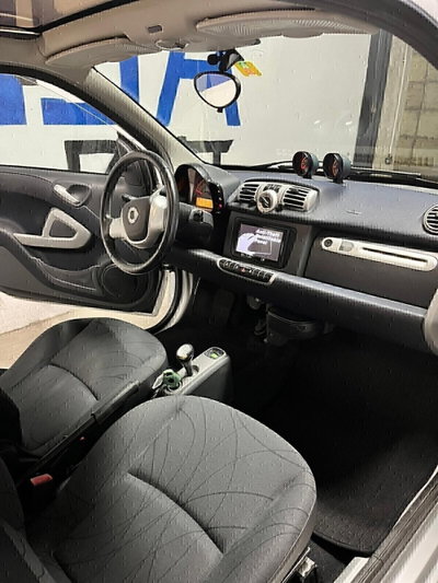 smart Fortwo 1000 52 kW MHD coupé passion (17)