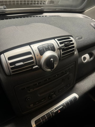 smart Fortwo 1000 52 kW MHD coupé pure (13)