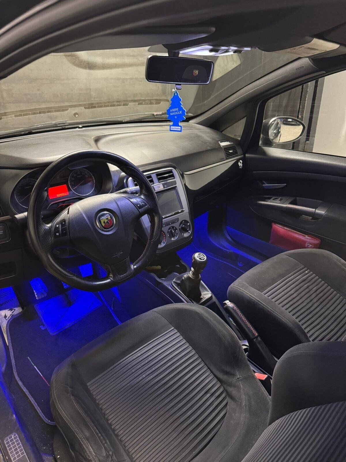 Abarth Grande Punto 1.4 T-Jet 16V 3 porte (16)
