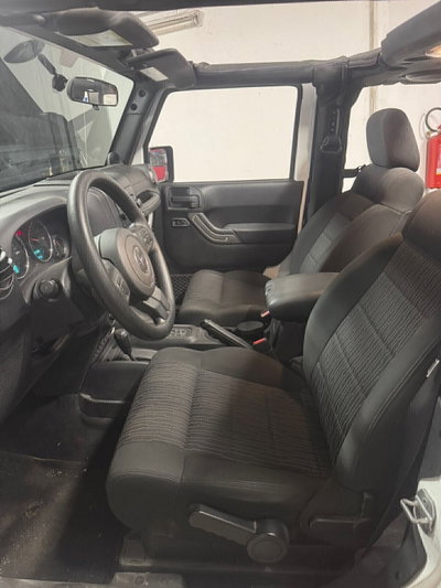 Jeep Wrangler 2.8 CRD DPF Cabrio (11)
