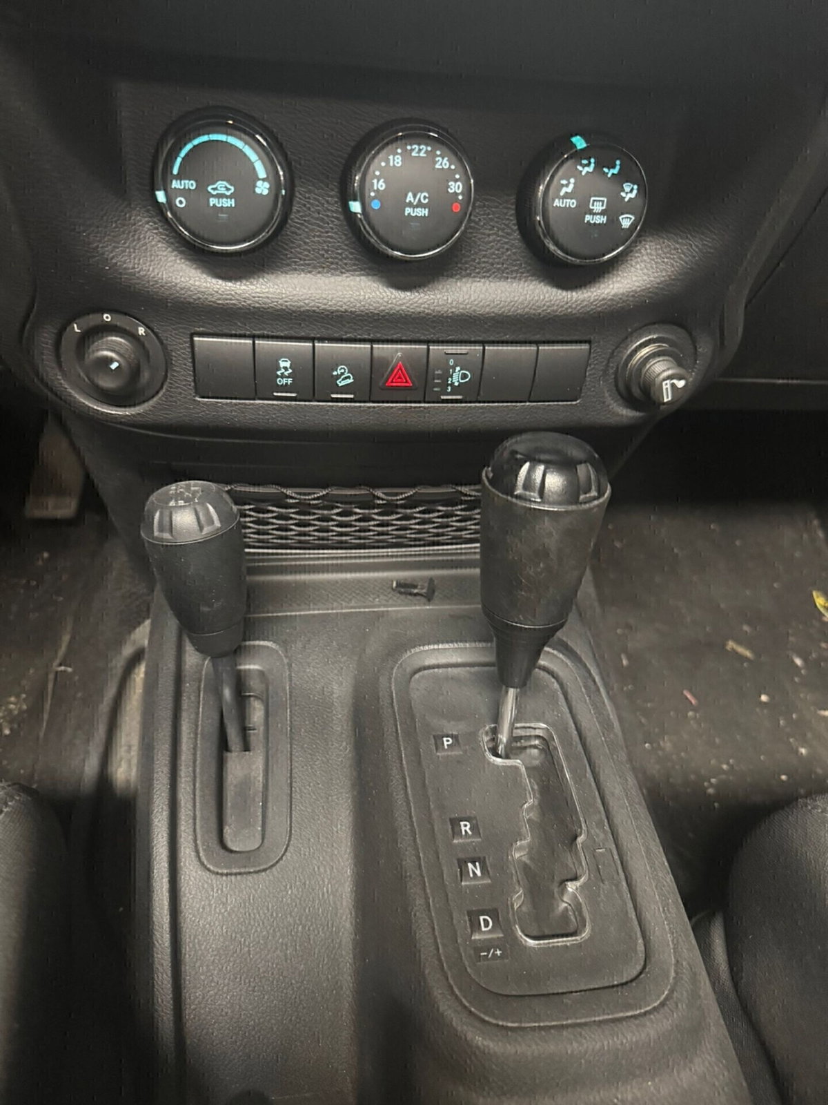 Jeep Wrangler 2.8 CRD DPF Cabrio (17)