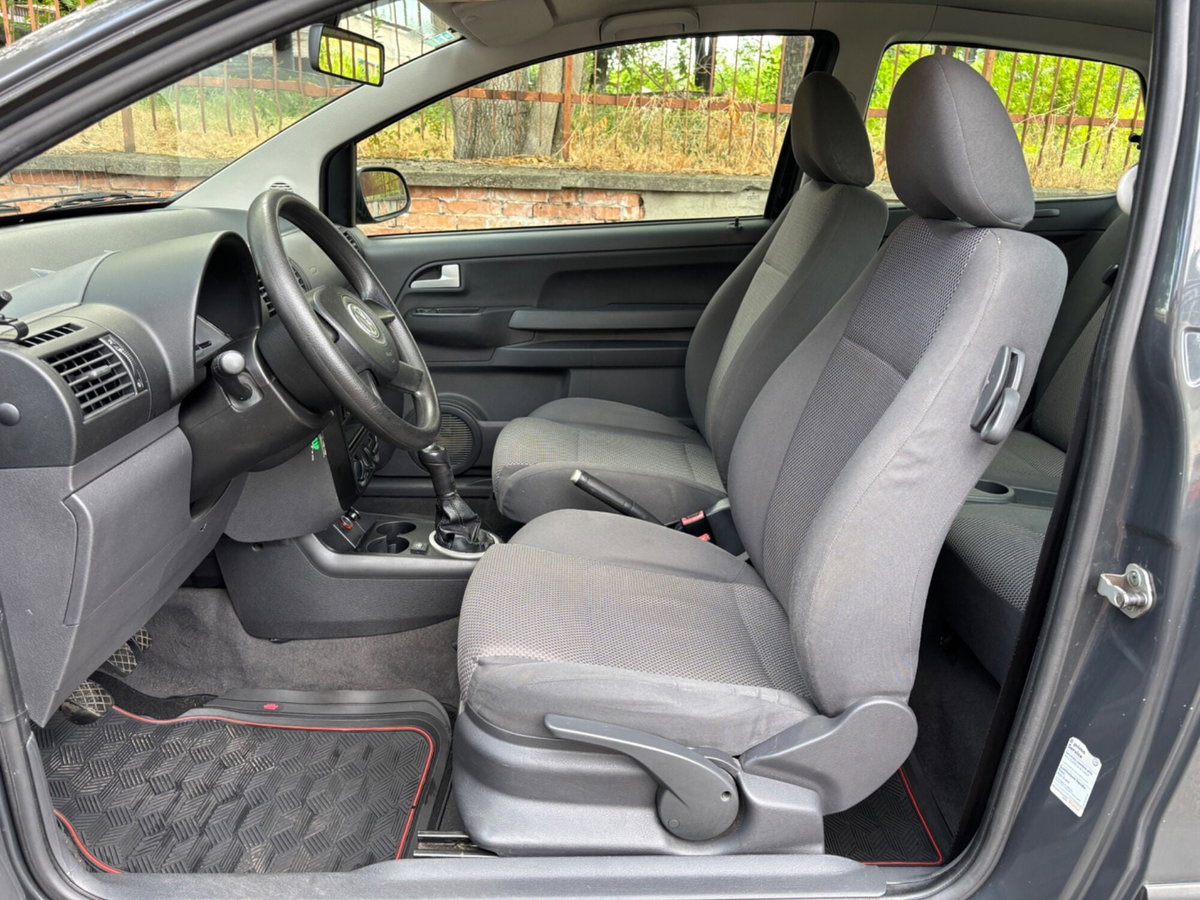 Volkswagen Fox 1.2 (10)