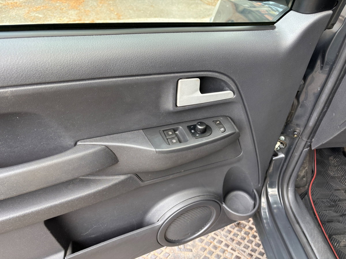 Volkswagen Fox 1.2 (11)
