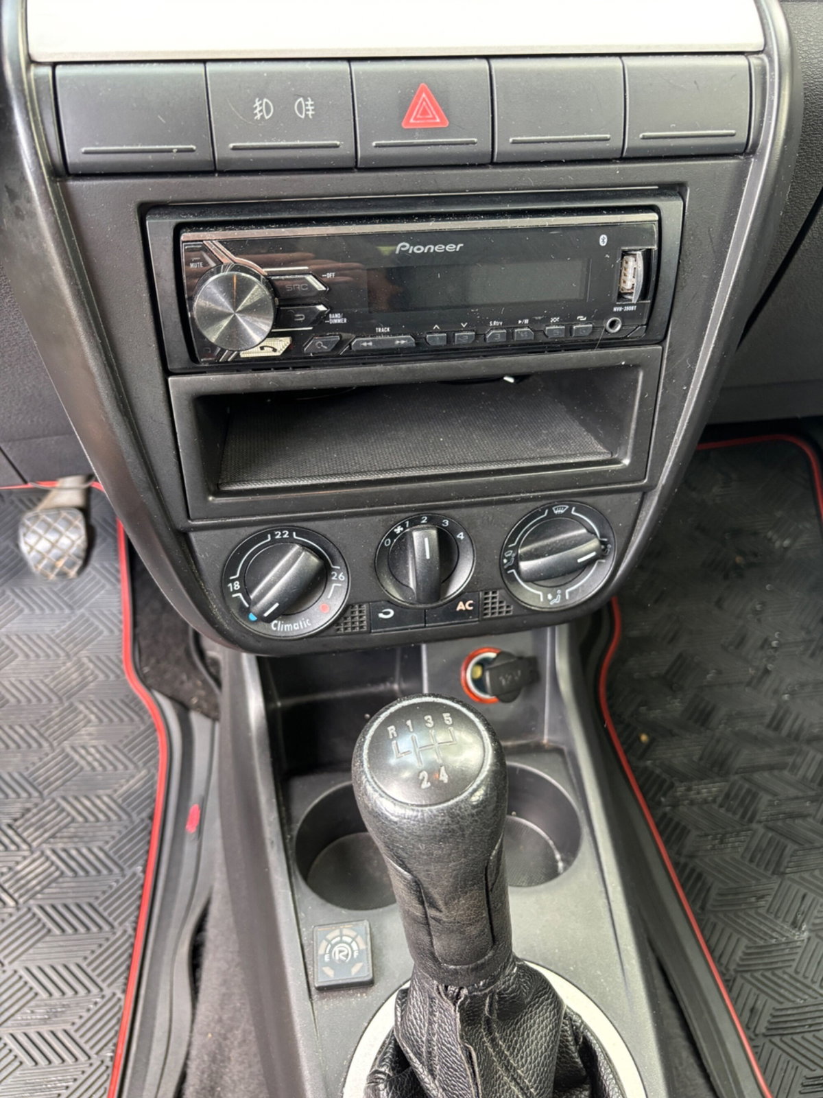 Volkswagen Fox 1.2 (15)